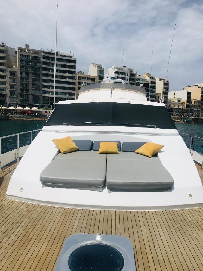 Sea Baroniv "Bedsonboat" Hotel Birgu Exterior photo